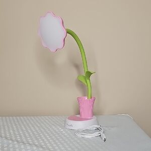 Ocoopa Pink and Green Whimsical Flower LED Desk Lamp